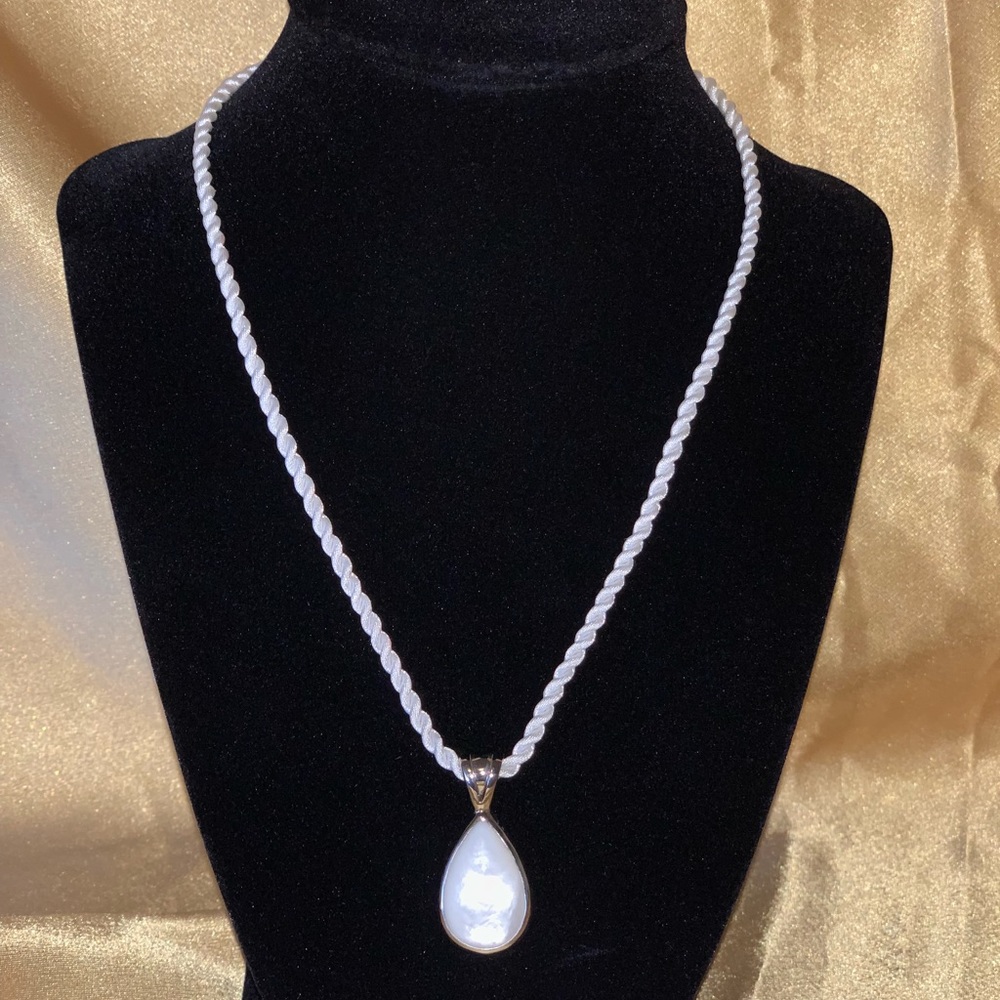 Sterling silver mother of pearl’s - Picture 6 of 7